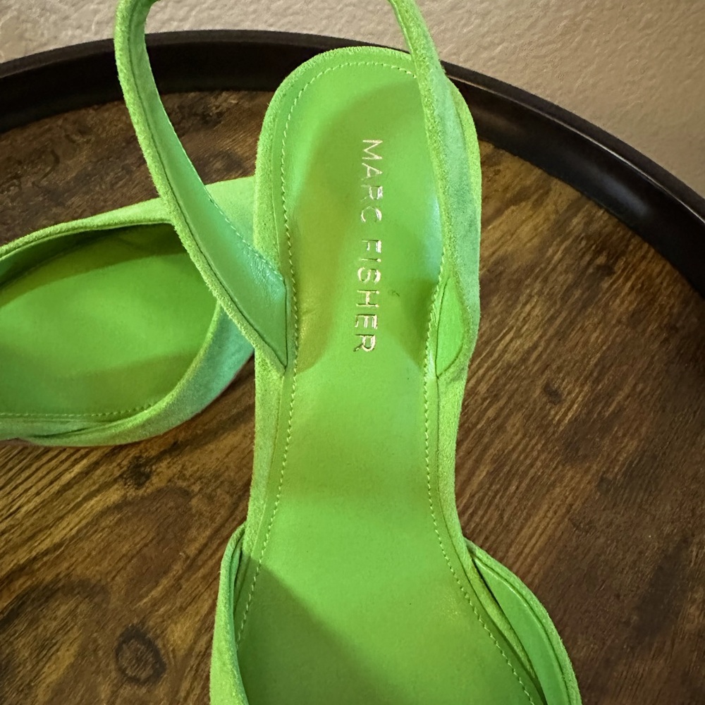 NWT Marc Fisher Heels - Picture 3 of 6